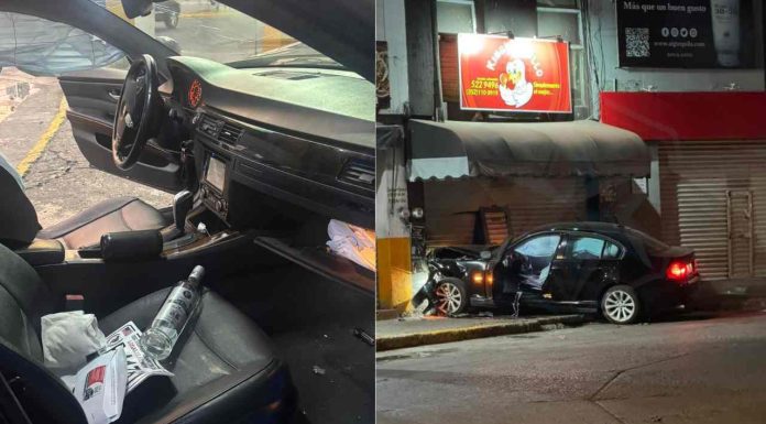 BMW queda incrustado en fachada de “King Pollo” en La Piedad