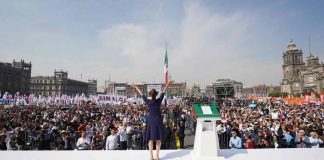 Ante 600 mil personas en el Zócalo, presidenta Claudia Sheinbaum sostiene: México avanza con dignidad, con justicia, con unidad y con la fuerza invencible de su pueblo
