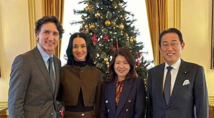 #VIRAL || Katy Perry debuta junto a Justin Trudeau como pareja pública en encuentro diplomático en Japón