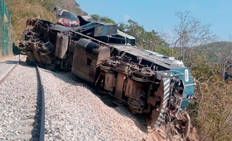 IMSS atiende a más de 40 lesionados tras descarrilamiento en el Corredor Interoceánico