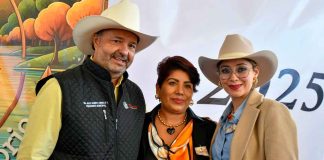 Julio Arreola apuesta por la educación y reconoce 20 años del CECyTEM Huecorio