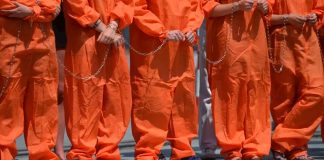 EE. UU. entrega a México a 14 prisioneros para cumplir el resto de sus condenas