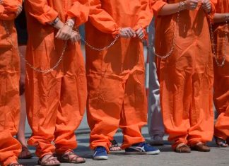 EE. UU. entrega a México a 14 prisioneros para cumplir el resto de sus condenas