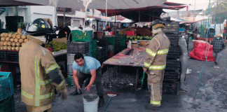 Estalla pirotecnia en el tianguis de la Av. Pedregal en Morelia