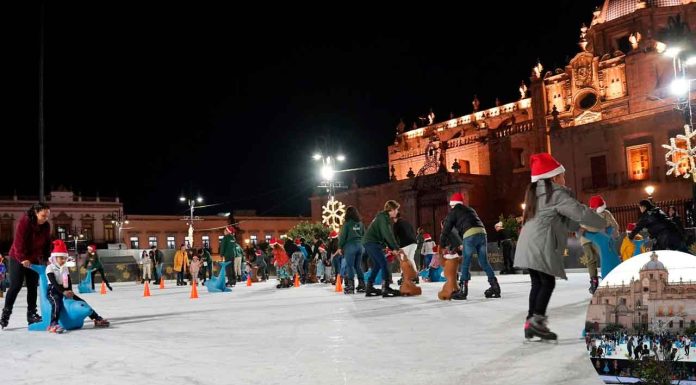 Poco más de 15 mil usuarios han arribado a la pista de hielo en el centro de Morelia