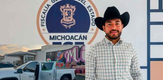 Roban rifle AR-15 y otros objetos de la camioneta del alcalde de Los Reyes, en Morelia