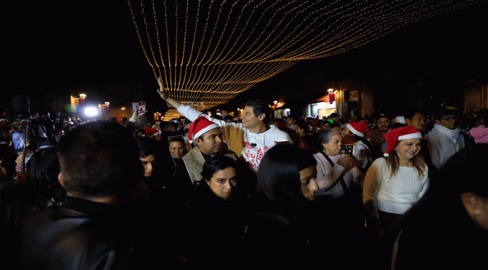 La Mega Poosada Navideña se vivió llena de villancicos y ambiente familiar