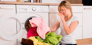 El truco infalible para quitar el olor a humedad de tu ropa