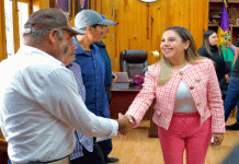 Dayana Pérez Mendoza fortalece el diálogo directo con habitantes de Las Charandas