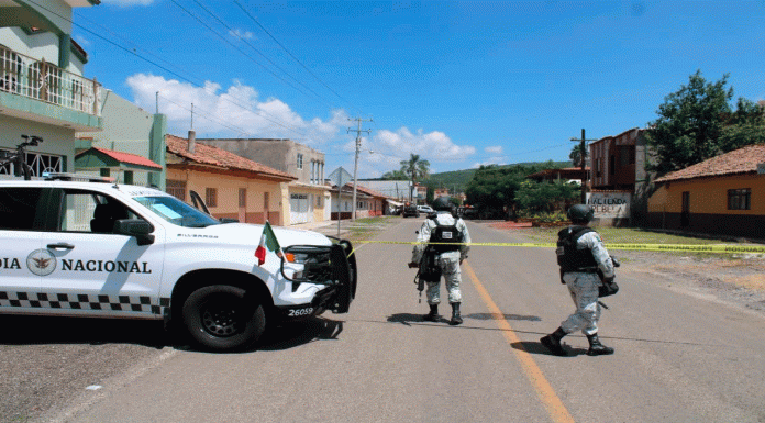 Dos presuntos integrantes del CJNG abatidos y otro herido al enfrentase contra Fuerzas Federales, en Tangancícuaro