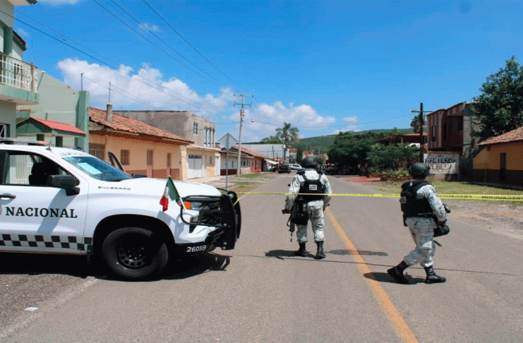 Dos presuntos integrantes del CJNG abatidos y otro herido al enfrentase contra Fuerzas Federales, en Tangancícuaro