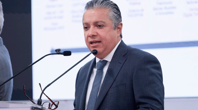 Trabajadores de la UMSNH reciben sus sueldos, aguinaldos y prestaciones: Luis Navarro