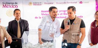 Moisés Navarro encabeza sorteo de viviendas para sectores prioritarios