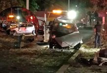 Auto vuelca y choca contra árbol en la Av. Camelinas de Morelia