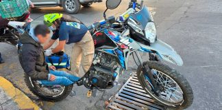 Embiste a motociclista en el centro de Zamora y huye