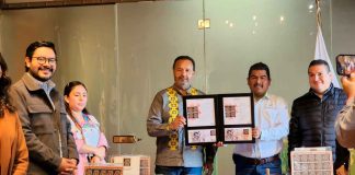 Julio Arreola coloca a Pátzcuaro en el mapa mundial con la cancelación de la estampilla Catrina Postal-Día de Muertos