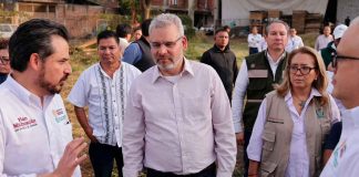 Bedolla y Zoé Robledo visitan predio para construcción de UMF en Nuevo Parangaricutiro