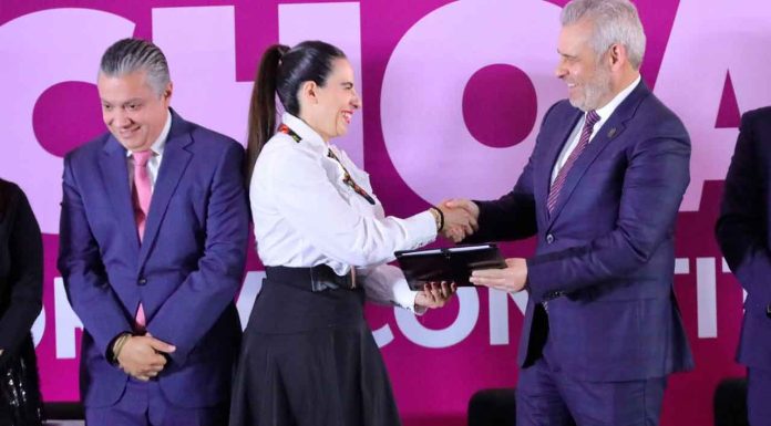 Bedolla presenta reforma constitucional para frenar endeudamientos de largo plazo en Michoacán