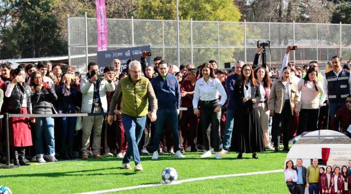 ¡Compromiso cumplido! Inaugura Bedolla 2 canchas de fútbol 7 en Secundaria 2 de Morelia
