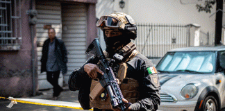 Balacera cerca del Ángel de la Independencia en CDMX deja un policía herido y seis detenidos