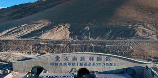 China inaugura el túnel de autopistas más largo del mundo y revoluciona el transporte en Xinjiang