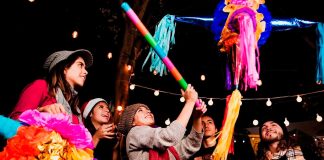 Más que dulces: ¿qué simboliza romper la piñata?
