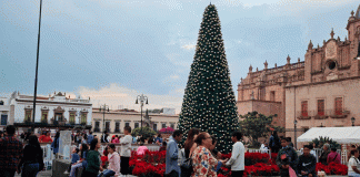Centro histórico y zona del mercado Independencia lucen con bastante afluencia por compras navideñas
