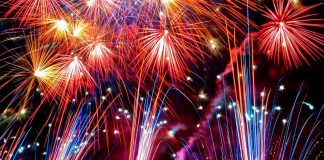 ¿Por qué se usa pirotecnia en las fiestas decembrinas en México? Origen, significado y contexto actual