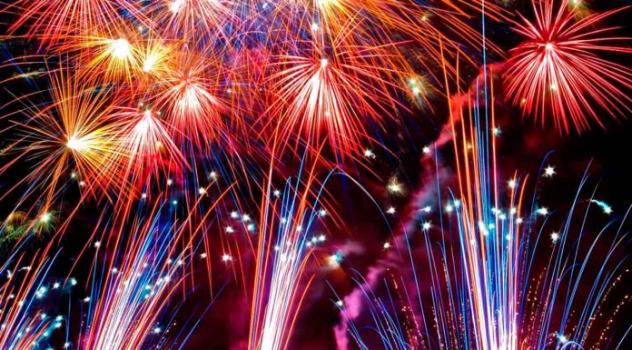 ¿Por qué se usa pirotecnia en las fiestas decembrinas en México? Origen, significado y contexto actual