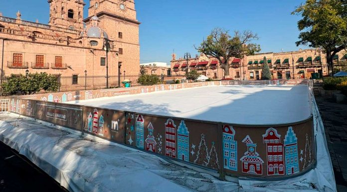 Pista de hielo en el centro de Morelia tendrá horario especial por fin de año