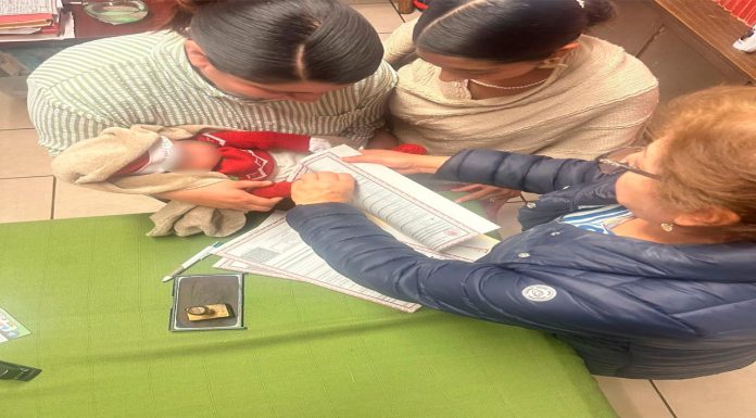 Pátzcuaro registra por primera vez el nacimiento de un menor de un matrimonio igualitario