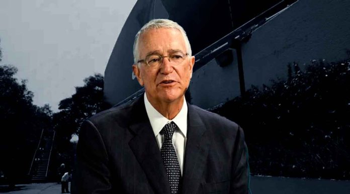 Máximo tribunal niega a Salinas Pliego la exclusividad sobre el término “azteca”