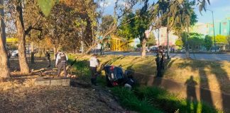 Se accidenta automovilista en el periférico de Morelia, cerca del Estadio Morelos