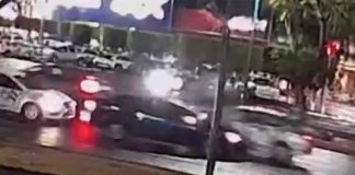 Se registra choque entre 2 autos en la avenida Camelinas, frente a Plaza Escala Morelia