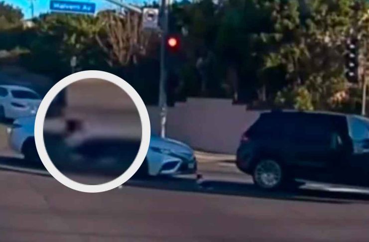 Bebé sufre caída desde un vehículo en movimiento en calles de Fullerton