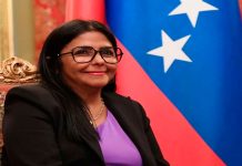 Delcy Rodríguez afirma que Venezuela no está gobernada por “ningún agente extranjero” y responde a advertencias de Trump