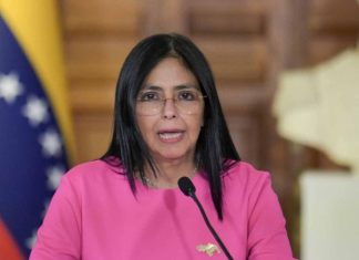 Delcy Rodríguez será presidenta encargada tras la captura de Maduro, militares venezolanos la apoyan
