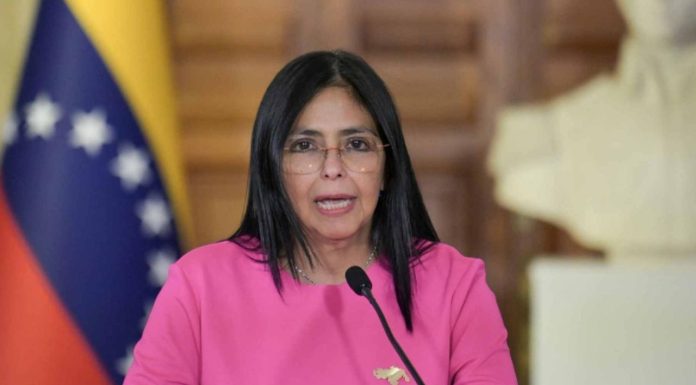 Delcy Rodríguez será presidenta encargada tras la captura de Maduro, militares venezolanos la apoyan