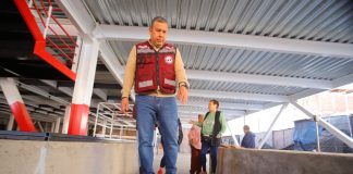 Barragán denuncia riesgos graves y privilegios al concesionario del estacionamiento del mercado Independencia