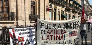 Por segundo sábado consecutivo integrantes del CCAOS se manifiestan afuera de Palacio de Gobierno