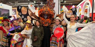 Catrina Monarca de la Sectur enamora al turismo europeo en la Fitur 2026