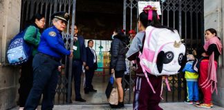 Más de 900 mil alumnos regresan mañana a las aulas; continúa el horario de invierno