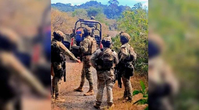 Hombre mu3r3 por estallido de explosivo improvisado, en Los Ocotes de Aquila