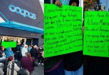 Vecinos protestan en OOAPAS por falta de agua y cobros elevados