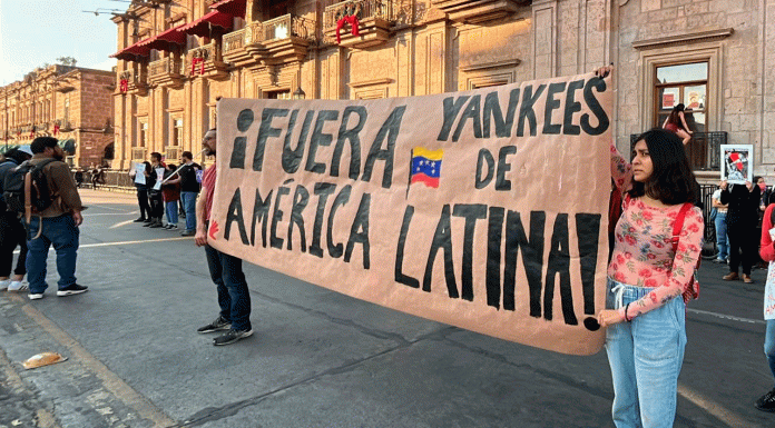 Colectivos en Michoacán se manifestaron contra la intervención de E.U en Venezuela