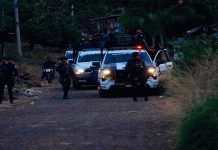 Detienen a siete presuntos delincuentes con armas y droga.