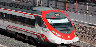 Al menos 21 personas mueren tras el descarrilamiento de dos trenes en Adamuz, Córdoba