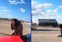 VIDEOS // Fuertes vientos del frente frío 27 provocan volcadura de tráiler en La Ventosa, Oaxaca