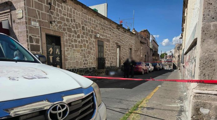 Hombre muere en el centro de Morelia