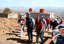 Yankel Benítez supervisa obra en Ciudad Jardín en compañía de vecinas y vecinos